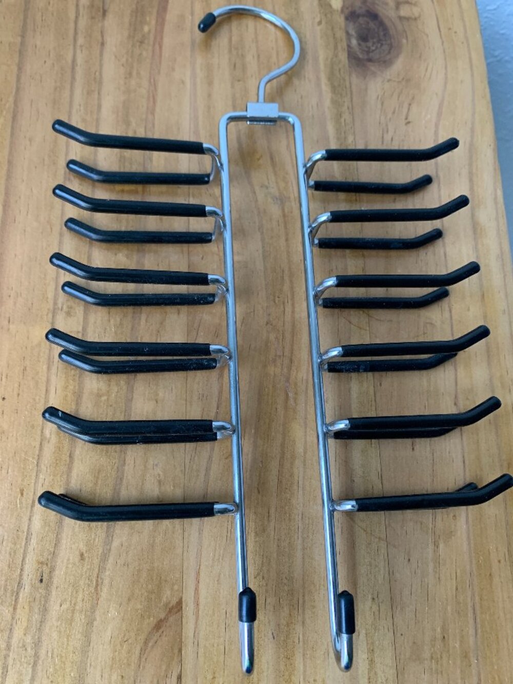 14 Hook Metal Tie Belt Hanger Closet Storage Organizer Swivel Hook Non-Slip